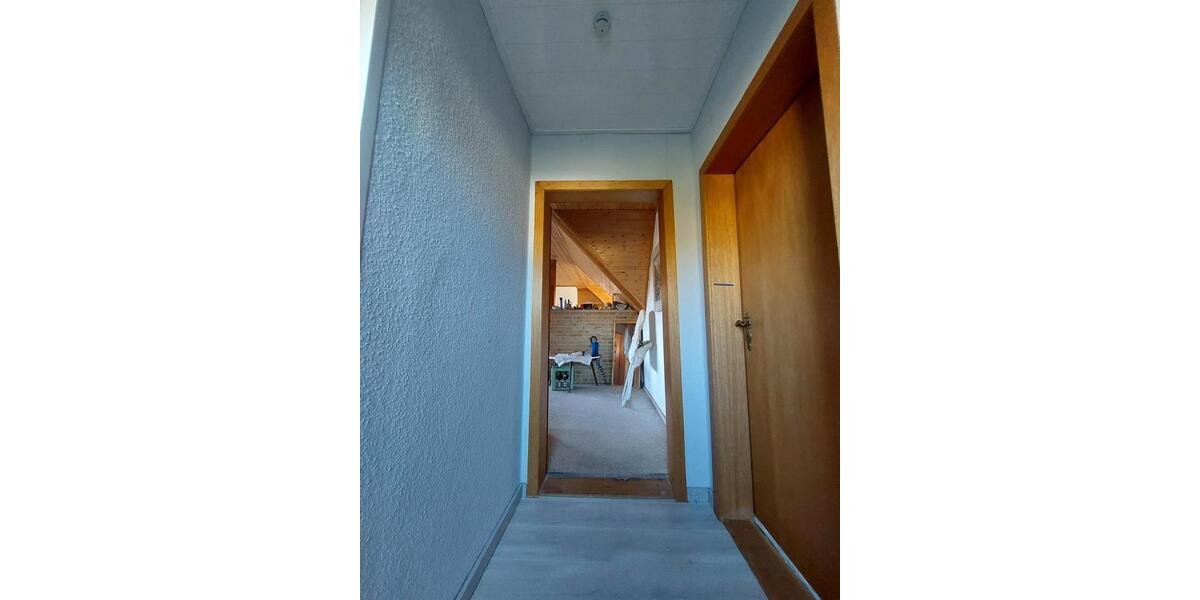 Dachgeschoßwohnung Dörphof - 3 Zimmer, 75 m&sup2;, 710&euro; | Angebot:26431411