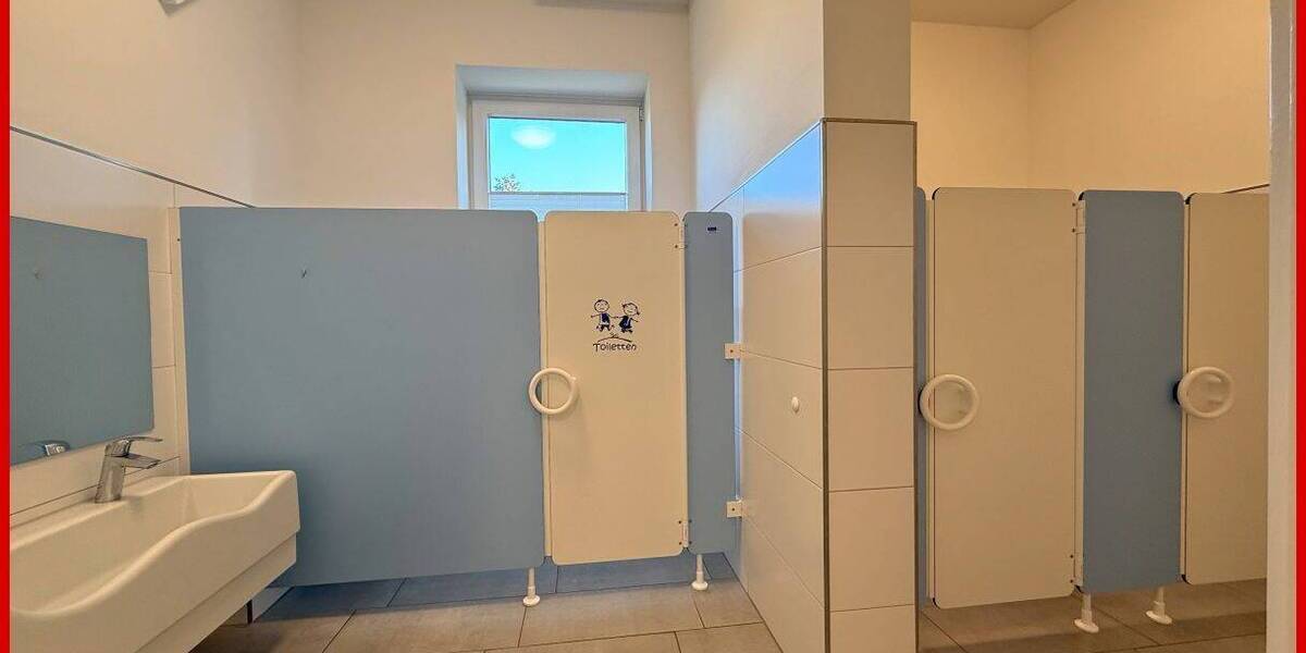 Einfamilienhaus Schleswig - 9 Zimmer, 259 m&sup2;, 275.000&euro; | Angebot:26029303