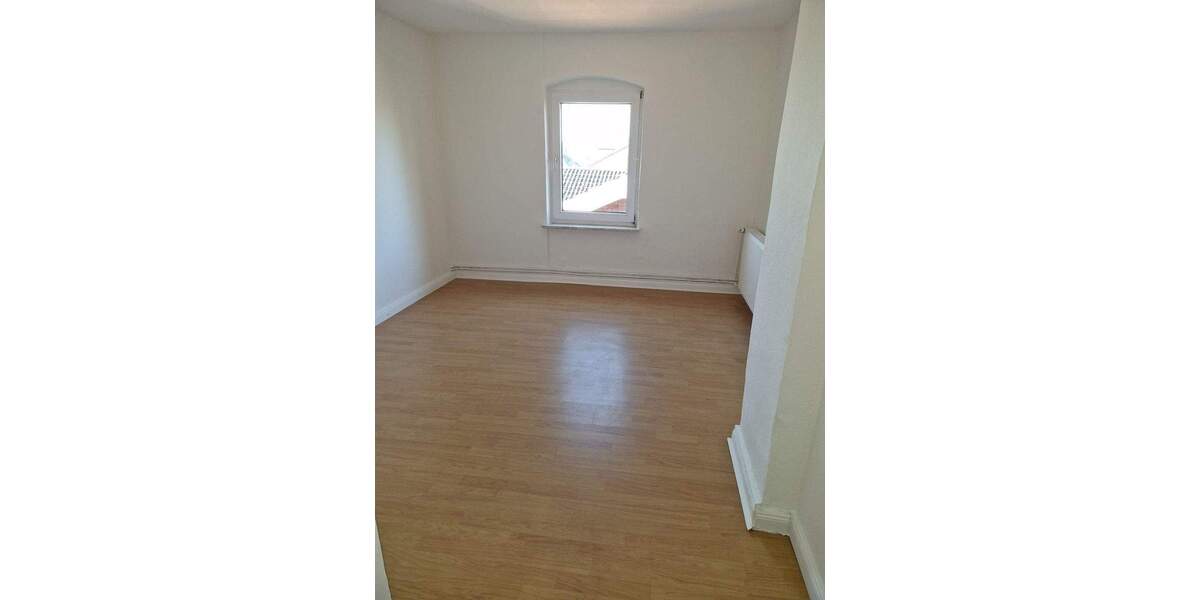 Etagenwohnung Büdelsdorf - 3 Zimmer, 110 m&sup2;, 625&euro; | Angebot:25700043