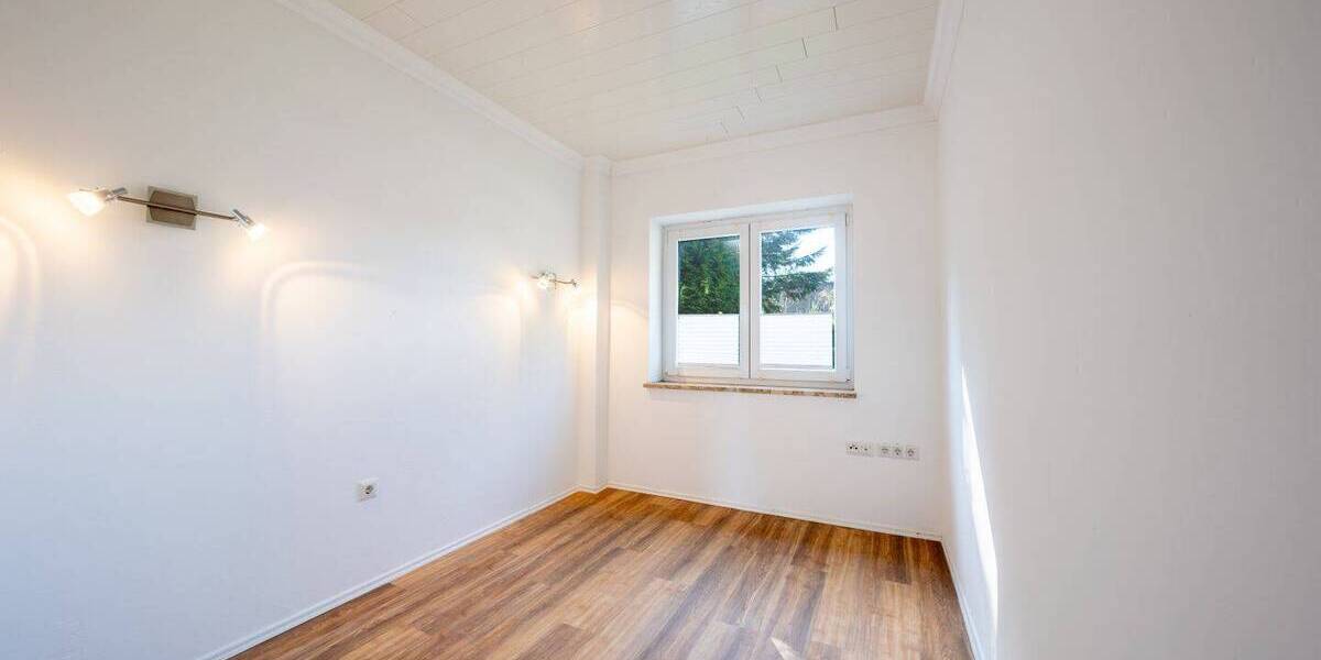 Mehrfamilienhaus, Wohnhaus Kropp - 9 Zimmer, 224 m&sup2;, 469.000&euro; | Angebot:25730186
