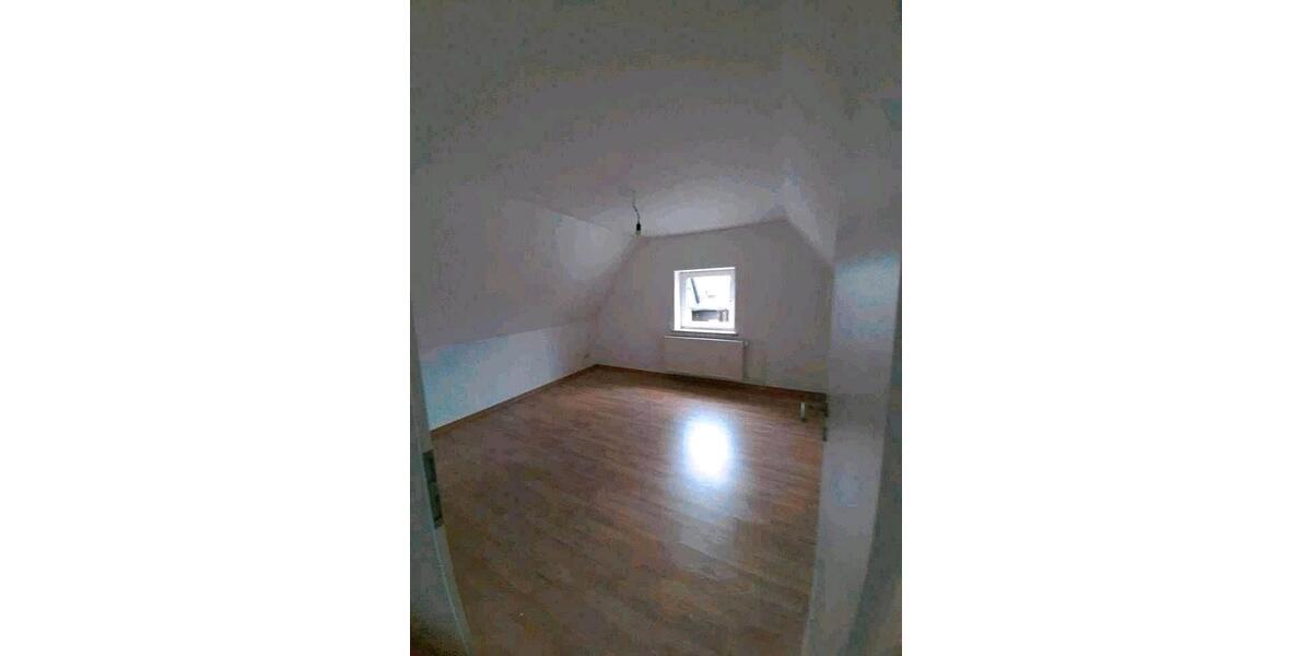 Einfamilienhaus Büdelsdorf - 4 Zimmer, 110 m&sup2;, 970&euro; | Angebot:26554345