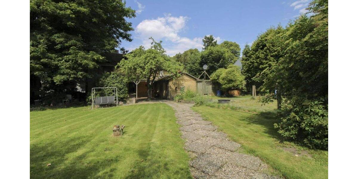 Einfamilienhaus Schwabstedt - 6 Zimmer, 240.000&euro; | Angebot:26141935